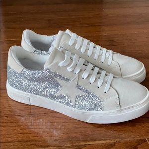 Brand New Steven Madden Rubie in Silver Glitter